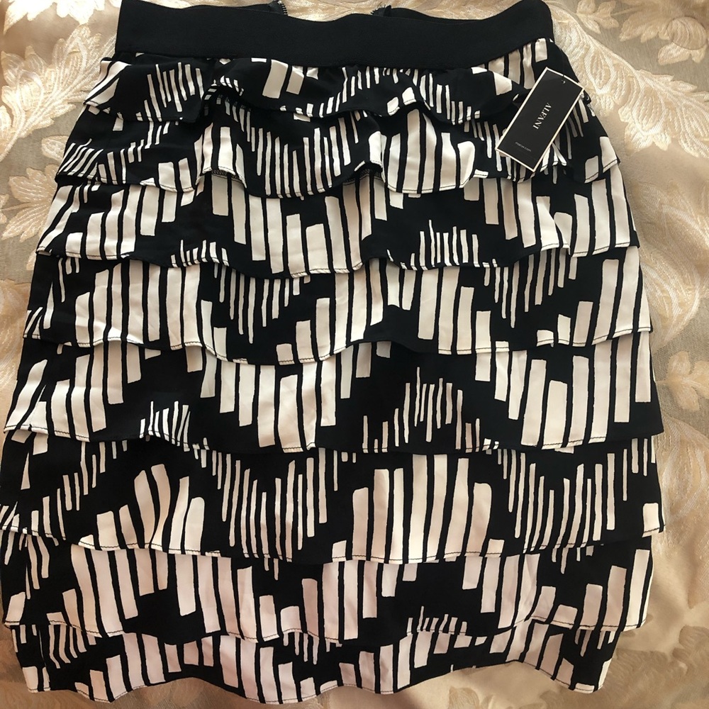 NWT Alfani skirt size 6